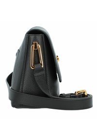 Borsa a tracolla in pelle nera con una finitura testurizzata, caratterizzata da dettagli in acciaio inox dorato. Ha una forma strutturata e una tracolla staccabile.