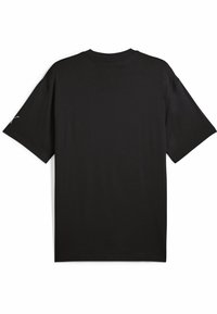 Simpel sort t-shirt med korte ærmer, med rund halsudskæring og et enkelt design. Ingen synlige logoer eller tekst.