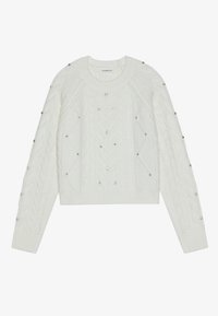 Maglione bianco a coste con collo rotondo, caratterizzato da decorativi borchie argentate lungo le maniche e una vestibilità cropped. Materiale testurizzato e caldo.