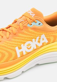 HOKA GAVIOTA 5 - Zapatillas running asfalto - solar flare/sherbet