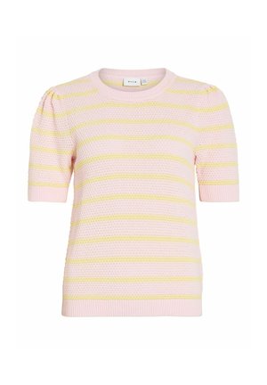 Pulover tricotat, cu mâneci scurte, roz deschis, cu dungi orizontale galbene subtile și decolteu rotund.