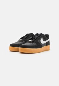Nike Sportswear AIR FORCE 1 07 - Sportcipő - black/summit white