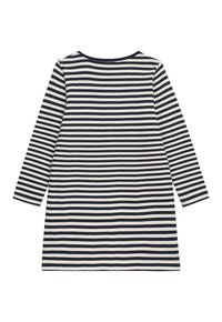 Gestreiftes langärmeliges Kleid mit rundem Halsausschnitt; der Stoff hat abwechselnd marineblau und cremefarbene horizontale Streifen; leicht lockere Passform, knielang.