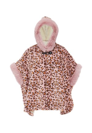 Poncho cu imprimeu de leopard roz, cu glugă, confecționat dintr-un material moale și pufos, având margini pufoase în jurul glugii și mânecilor, și un închizător decorativ tip toggle.