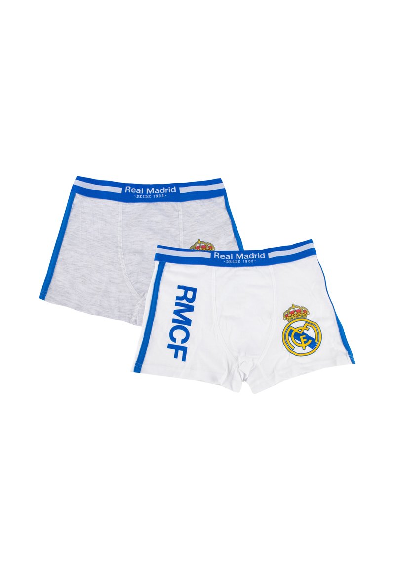 Dwie pary bokserek Real Madrid, jedna biała z niebieskimi wykończeniami i logo, druga jasnoszara z niebieskimi wykończeniami i napisem na pasku.