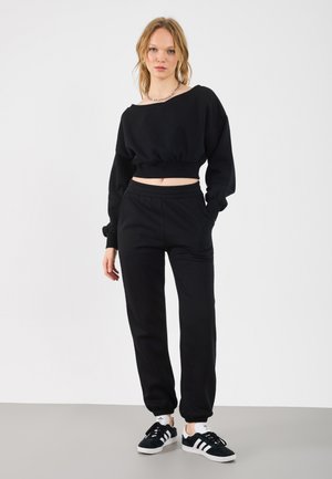Trenirka - black