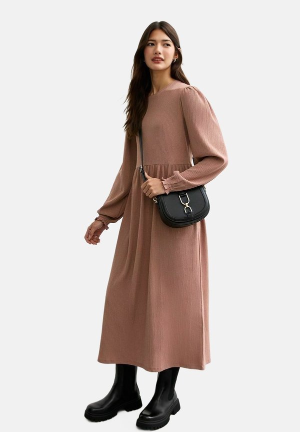 LONG SLEEVE MIDI  - Freizeitkleid - mink