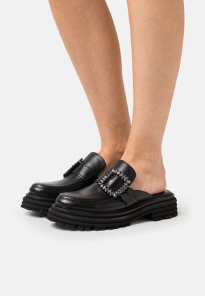 Kennel + Schmenger MASTER - Kontsaga tagant lahtised kingad - schwarz/smoke