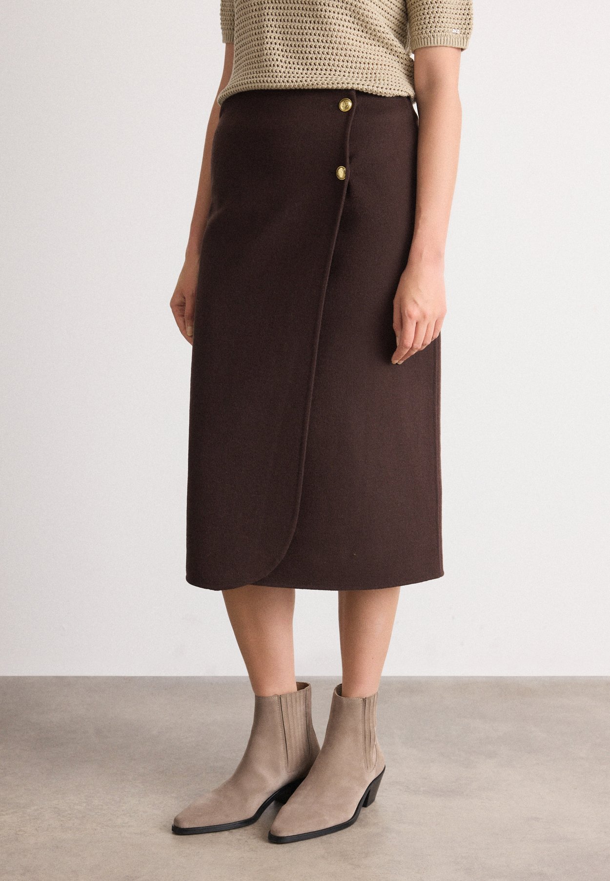 MIDI HANDSTITCHED WRAP SKIRT
