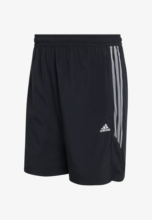 Shorts de sport noirs avec une taille élastique, ornés de trois bandes verticales blanches sur les côtés et d'un logo Adidas au bas de l'ourlet.