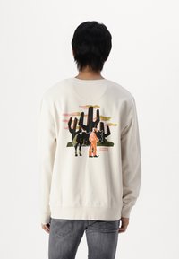 Wrangler Φούτερ - vintage white