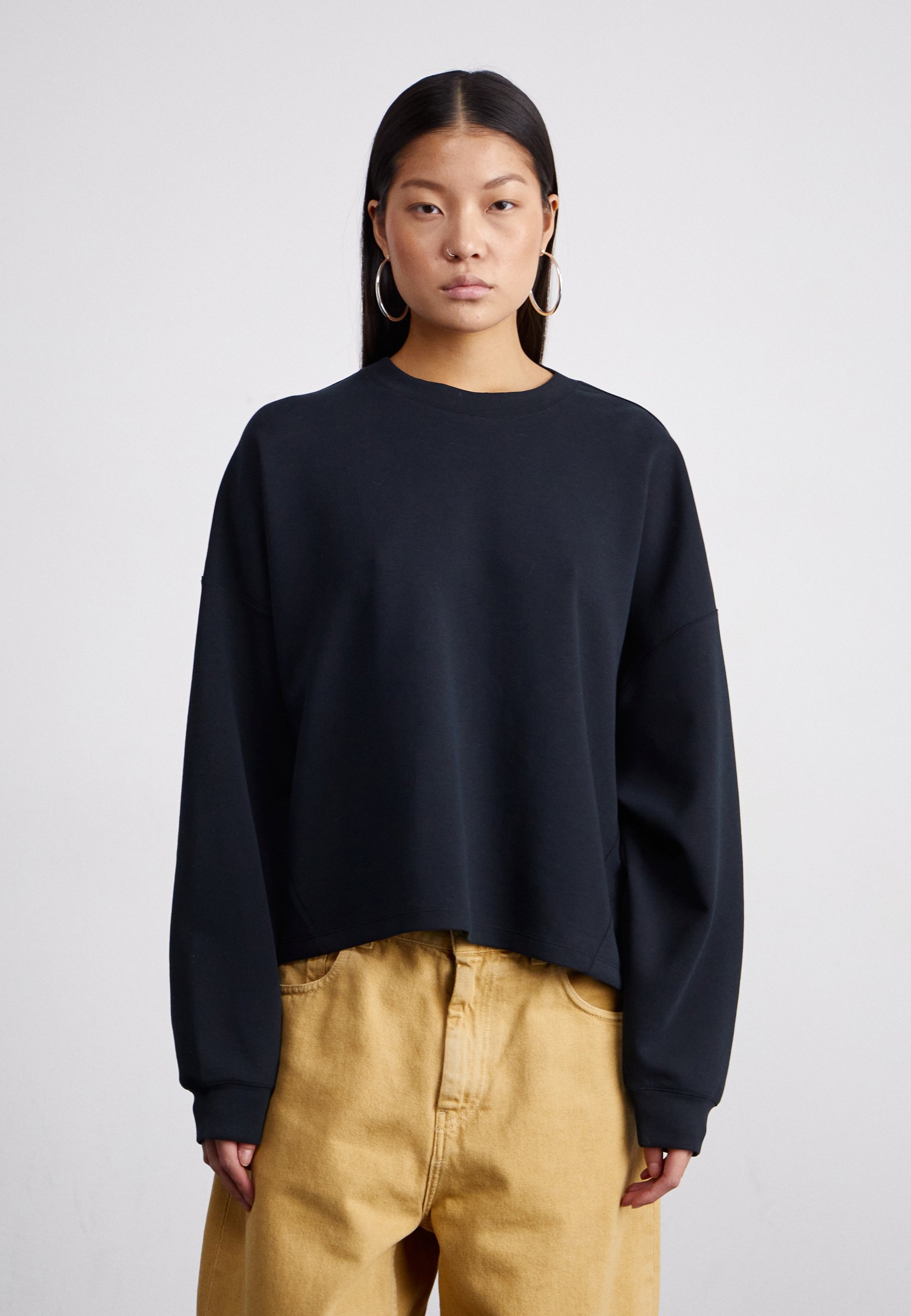 baggy nike sweatshirt