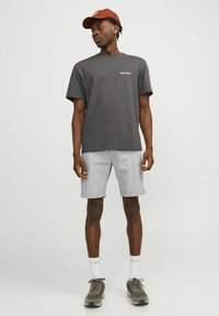 Jack & Jones STRICK ORIGINAL - Kratke hlače od trapera - ultimate grey
