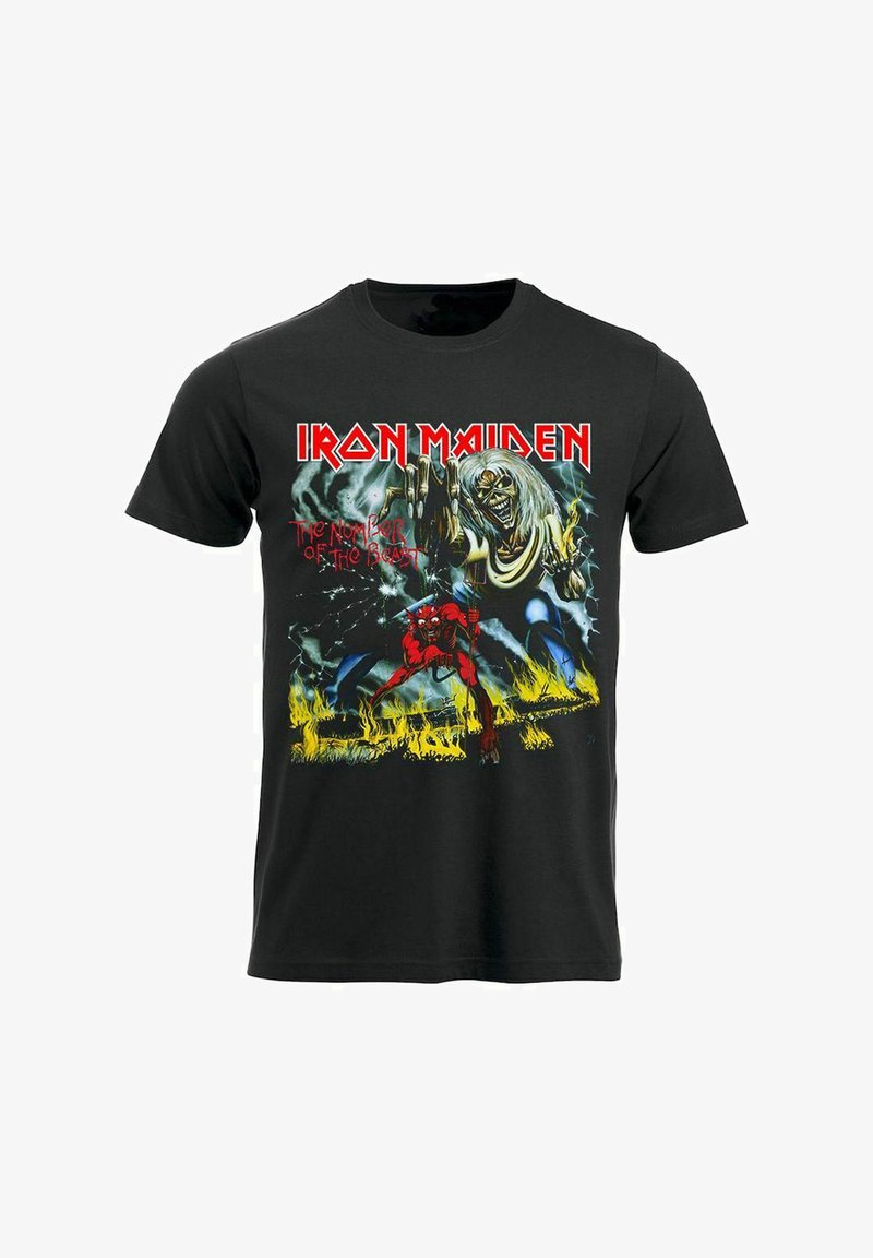 Černé bavlněné tričko s grafickým potiskem, na kterém je kostrová postava a červený démon na ohnivém pozadí, s názvem "Číslo šelmy."