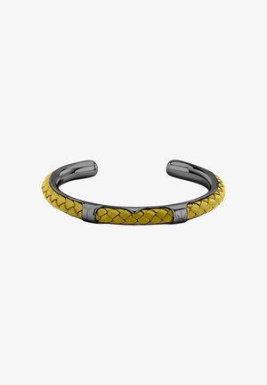 Bracciale rigido in metallo nero aperto con inserto in pelle gialla intrecciata e due chiusure metalliche, una delle quali con simbolo del tridente in rilievo.