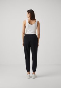 Even&Odd Trainingsbroek - black