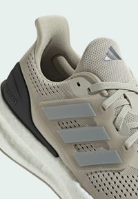 adidas Performance PUREBOOST 23 szary