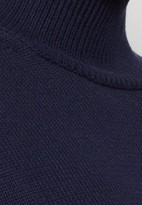GAP Sweter