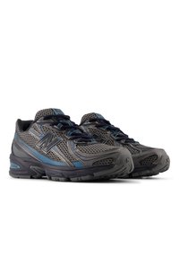 U740 UNISEX - Joggesko - castlerock (105)