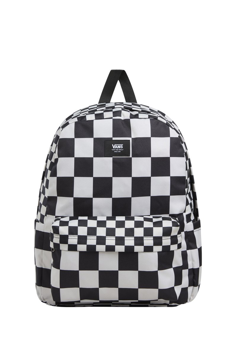 Zaino con motivo a scacchi in bianco e nero, dotato di una tasca frontale con zip, una maniglia superiore e spallacci imbottiti per il comfort.