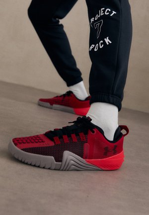 REIGN 6 - Scarpe da allenamento - inferno red/racer red/black