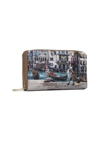 Portafoglio con una scena di un canale veneziano, che presenta gondole, edifici storici e una persona che passeggia lungo la riva.