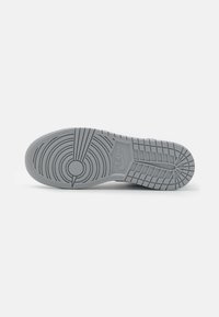 Jordan AIR JORDAN 1 UNISEX - Visoke tenisice - white/midnight navy/wolf grey