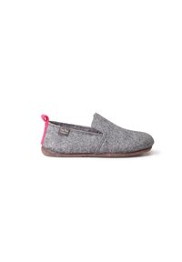 Grey felt slipper with a rounded toe, pink heel accent, and textured sole. Features subtle stitching and a small logo tag on the side.