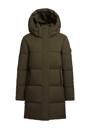 Cappotto imbottito verde oliva con colletto alto, cappuccio regolabile, due tasche laterali con zip e taglio dritto. Il materiale sembra liscio e spesso.