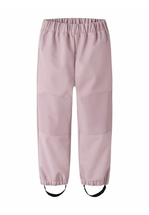 Pantalon imperméable rose clair pour enfants avec taille élastique, genoux renforcés, étriers aux chevilles et poches latérales sur fond blanc.