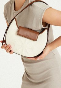 Mianqa MOON SHOULDER - Handtasche - white
