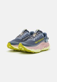New Balance FRESH FOAM X MORE V3 - Trail hardloopschoenen - arctic grey