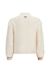 Cremfarbener, gerippter Pullover mit hohem Kragen, weiten Ärmeln und einem kleinen Etikett auf der Rückseite, der eine weiche Textur und eine lockere Passform aufweist.