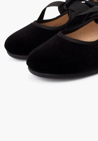 Pisamonas Baleríny s páskem - black
