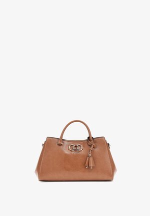 Borsa a tracolla in faux leather color tan con superficie testurizzata, hardware in tonalità argento, doppie maniglie e dettaglio a nastro staccabile. Caratterizzata da logo.
