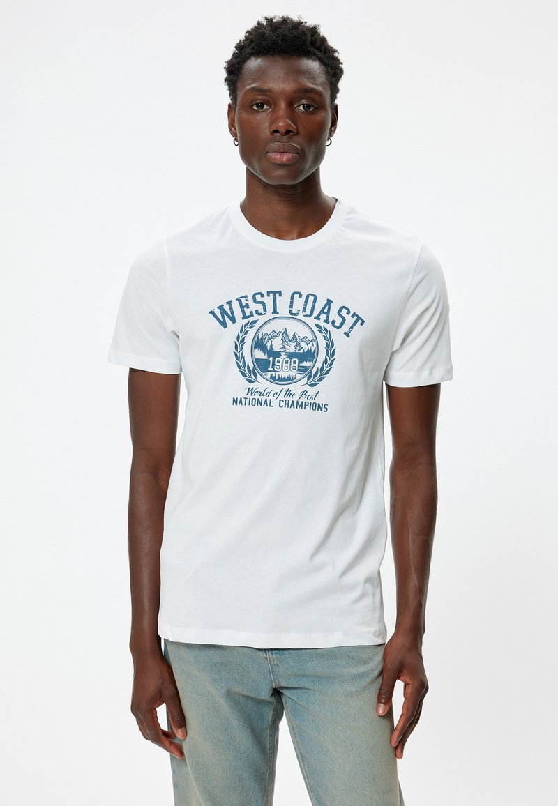 Koton SLIM FIT - T-shirts print - white