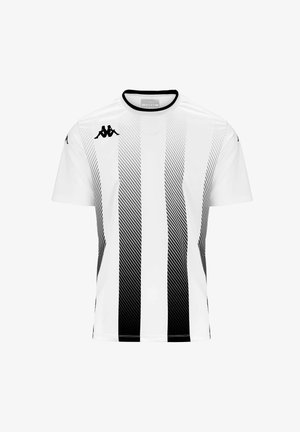 T-shirt atletico bianco con strisce nere in gradiente, dotato di collo rotondo e logo nero sul petto. Realizzato in tessuto leggero.