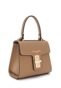 Strukturierte handgefertigte Lederhandtasche mit flachem Oberteil, goldenen Beschlägen, schwarzen Akzenten und einer Klappe auf der Vorderseite mit einem Verschluss. Kompakte und stilvolle Designs.