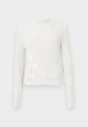 Beli pleteni pulover z okroglim izrezom in dolgimi rokavi, z robustnimi obliži in sproščenim, teksturiranim dizajnom.
