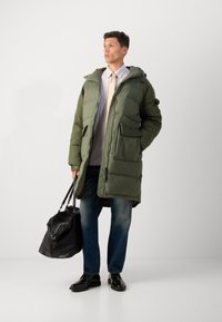 Scotch & Soda LONG PUFFER - Zimski kaput - thyme