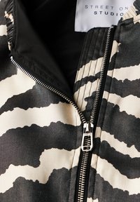 Street One Studio Giubbotto Bomber - grau