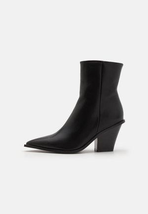 KINNEY - Klasične gležnjače - black