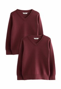 Due maglioni bordeaux a scollo a V realizzati in un morbido tessuto a maglia. Presentano polsini e orlo a costine. L'etichetta riporta "Clarks" all'interno del collo.