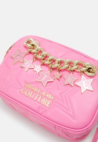 Versace Jeans Couture RANGE STARS COUTURE BAGS - Schoudertas - rose