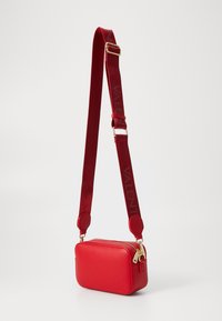 Επιλέχθηκε, rosso