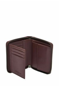 Portfel z bordowej skóry z zamknięciem na zamek błyskawiczny, sześcioma przegródkami na karty i przegrodą na banknoty, prezentujący gładką fakturę i minimalistyczny design.