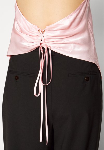 Materiel BACKLESS - Μπλούζα - baby pink