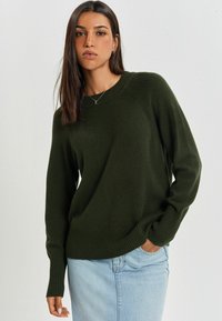 Next CREW NECK - Pulover - khaki green