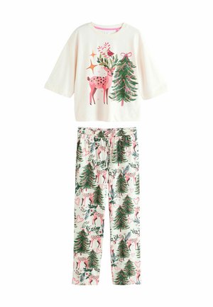 Helles cremiges Pyjama-Set mit einem kurzärmeligen Oberteil, das ein Design mit einem Reh und einem Baum zeigt, und einer Hose mit einem wiederholten Waldmuster in Grün und Pink.