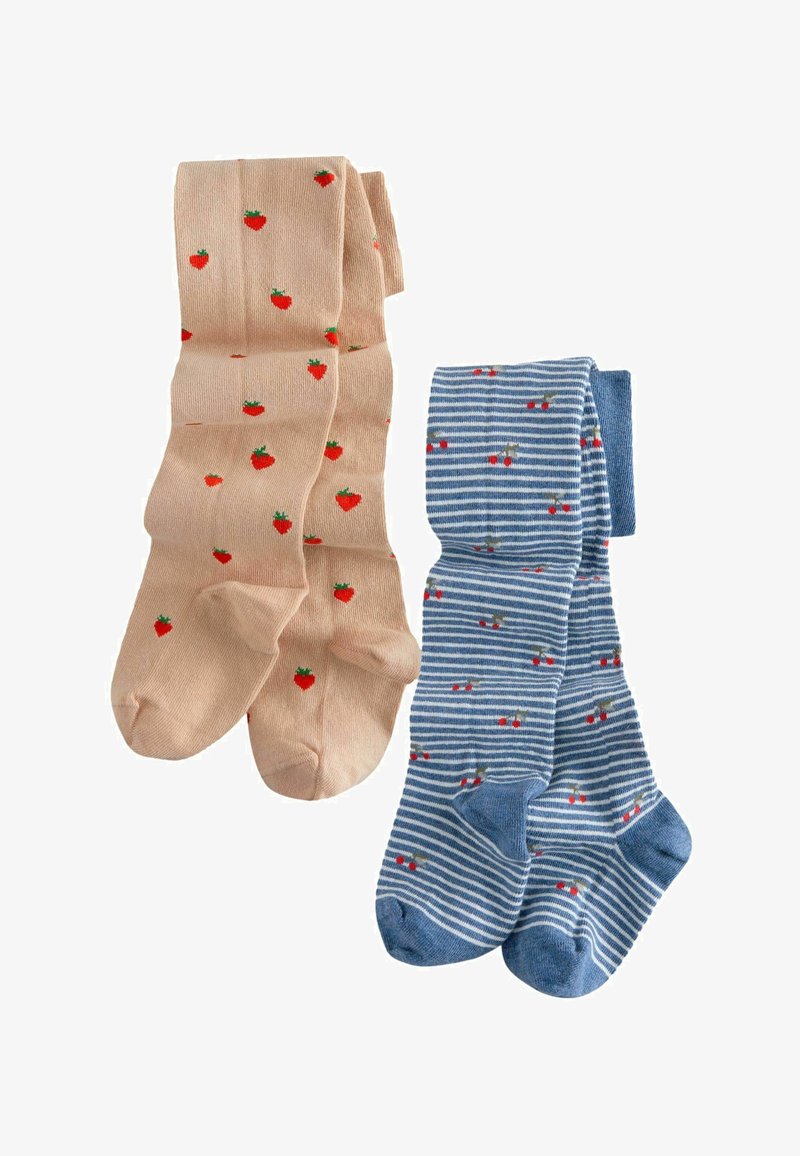 Zwei Paar Socken: eine beige mit kleinen roten Erdbeerprints und eine blau gestreifte mit roten Erdbeeren. Beide bestehen aus Strickmaterial.
